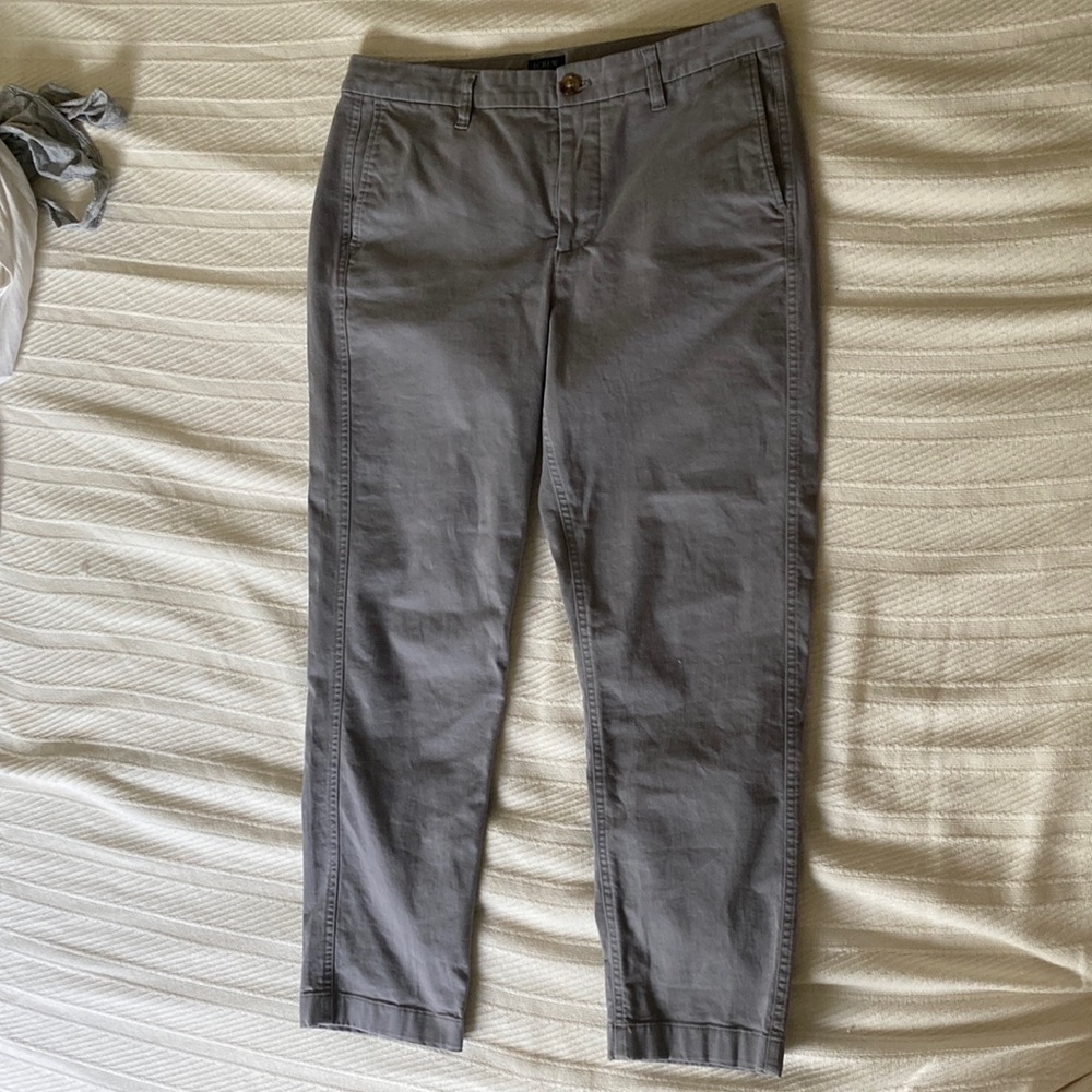 J Crew Size 8 Girlfriend Chino Pants High Waist - Light Grey (“Vintage Dove”)